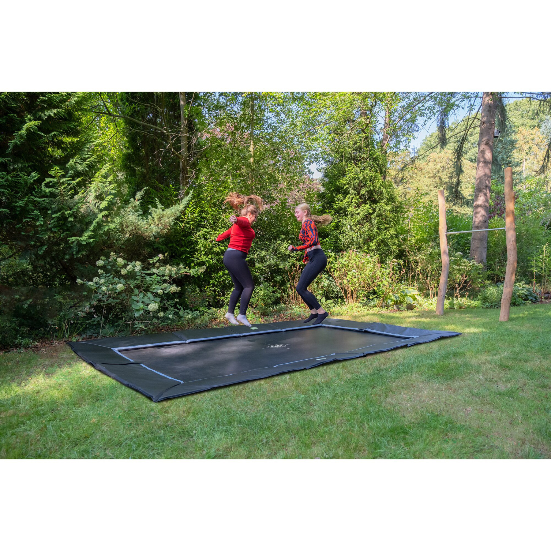 EXIT Trampoline Dynamic - Groundlevel - 458 x 275 cm - Zwart